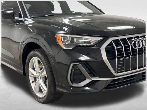 2020 Audi Q3 45 S line Premium