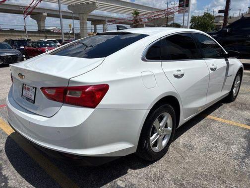 Summit White 2021 Chevrolet Malibu 1LS