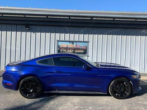 2016 Ford Mustang V6