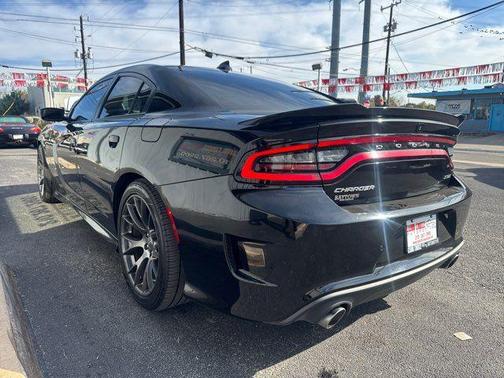 2017 Dodge Charger SRT 392