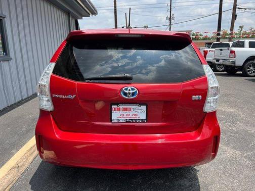 2014 Toyota Prius v Two