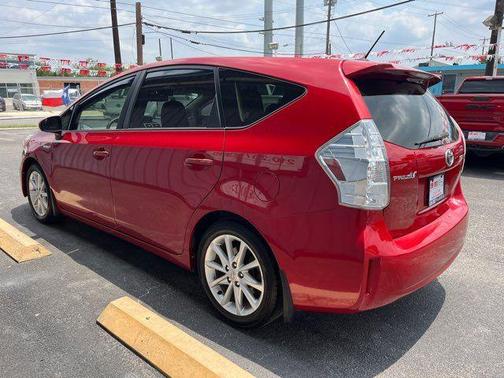 2014 Toyota Prius v Two