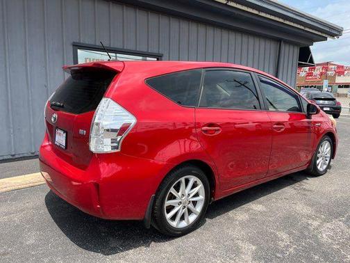 2014 Toyota Prius v Two