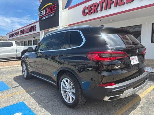 Black Sapphire Metallic 2020 BMW X5 xDrive40i