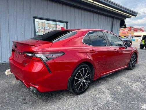 2022 Toyota Camry SE