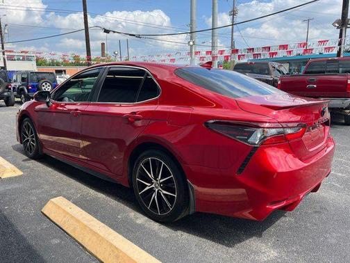2022 Toyota Camry SE