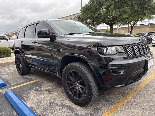Diamond Black 2021 Jeep Grand Cherokee Laredo E
