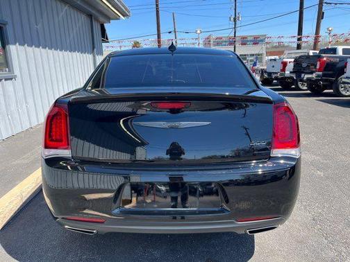 2023 Chrysler 300 Touring
