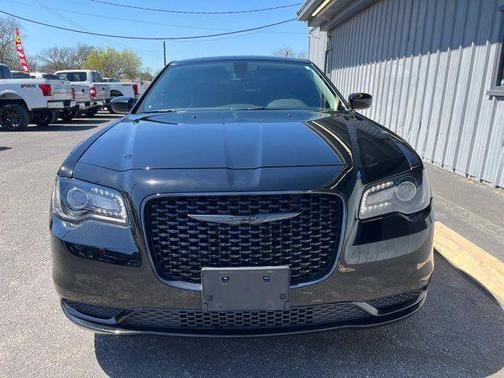 2023 Chrysler 300 Touring