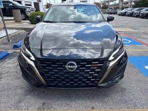 Super Black 2024 Nissan Altima 2.5 SR