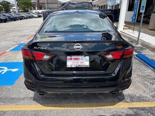 Super Black 2024 Nissan Altima 2.5 SR