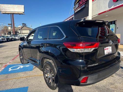 2019 Toyota Highlander LE Plus