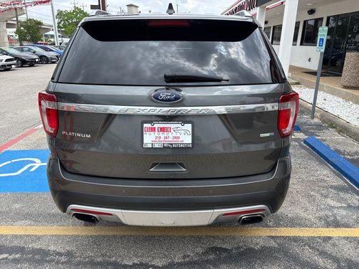 Smoked Quartz Metallic Tinted Clearcoat 2017 Ford Explorer Platinum