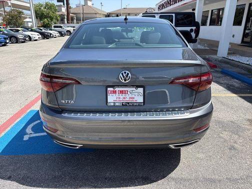 Platinum Gray Metallic 2019 Volkswagen Jetta 1.4T R-Line