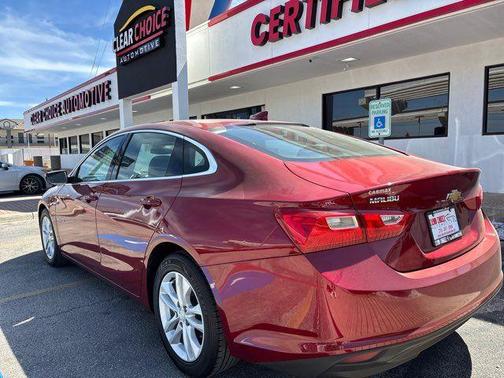 2017 Chevrolet Malibu 1LT