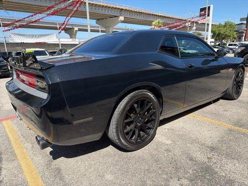 Phantom Black Tri-Coat Pearl 2014 Dodge Challenger SRT8