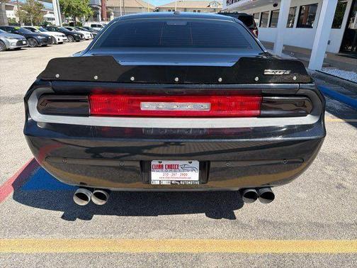 Phantom Black Tri-Coat Pearl 2014 Dodge Challenger SRT8