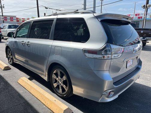 2011 Toyota Sienna SE