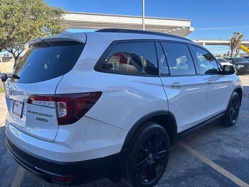 2022 Honda Pilot Black Edition