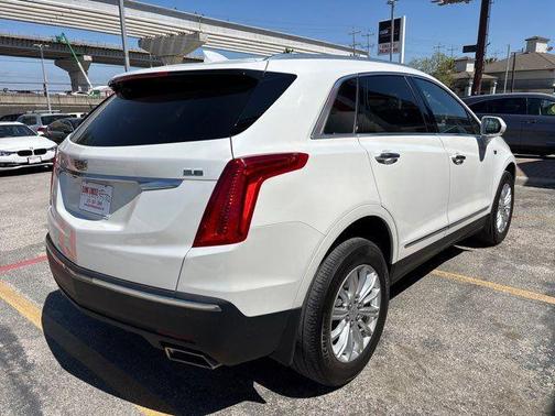 Crystal White Tri-Coat 2018 Cadillac XT5 Base