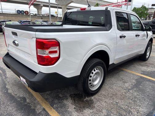 Oxford White 2022 Ford Maverick XL