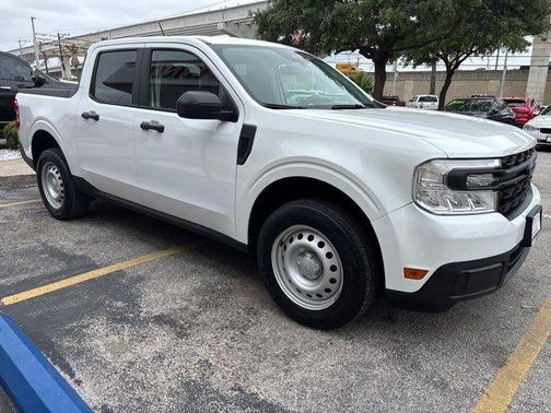 Oxford White 2022 Ford Maverick XL