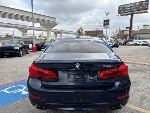 2017 BMW 540 i