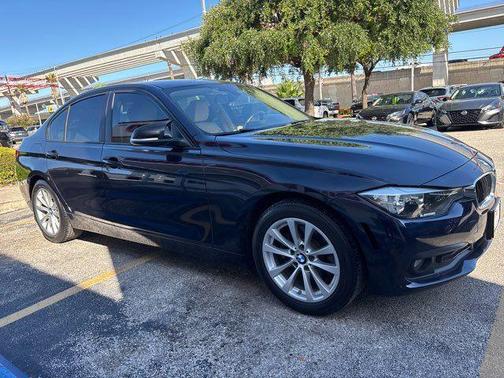 Imperial Blue Metallic 2016 BMW 320 i