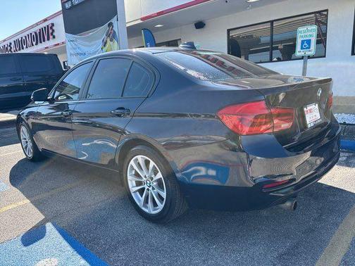 Imperial Blue Metallic 2016 BMW 320 i
