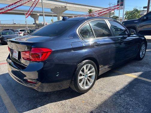 Imperial Blue Metallic 2016 BMW 320 i