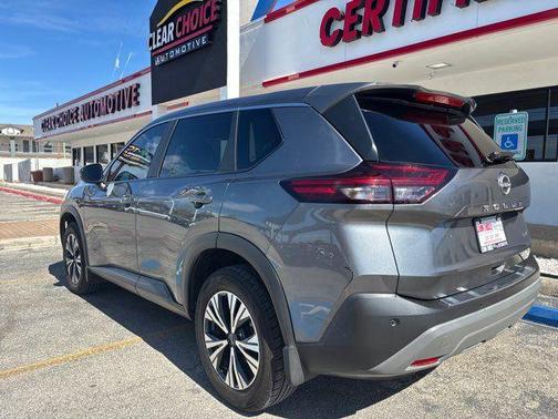 Gun Metallic 2022 Nissan Rogue SV