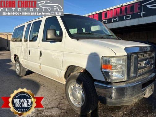 Oxford White 2014 Ford E350 Super Duty XLT
