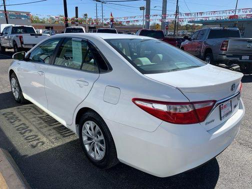 2016 Toyota Camry Hybrid LE