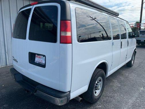 2011 Chevrolet Express 2500 LT
