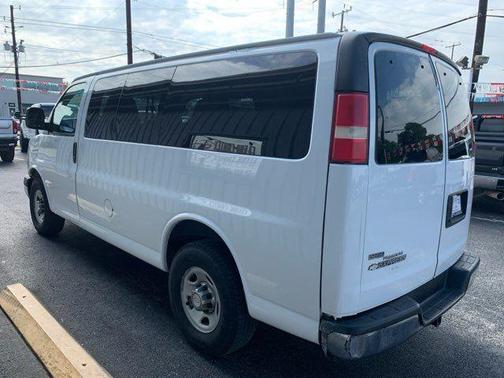 2011 Chevrolet Express 2500 LT