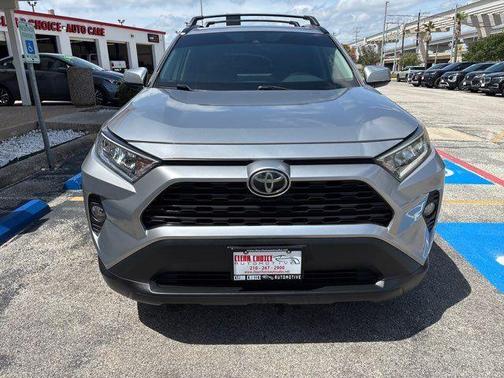 Silver Sky Metallic 2019 Toyota RAV4 XLE