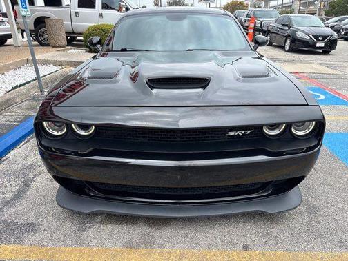 Pitch Black Clearcoat 2016 Dodge Challenger SRT Hellcat