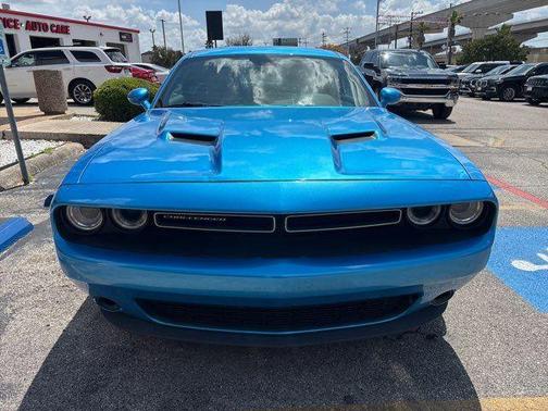 Blue Pearlcoat 2019 Dodge Challenger SXT