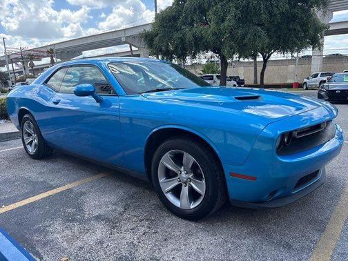 Blue Pearlcoat 2019 Dodge Challenger SXT