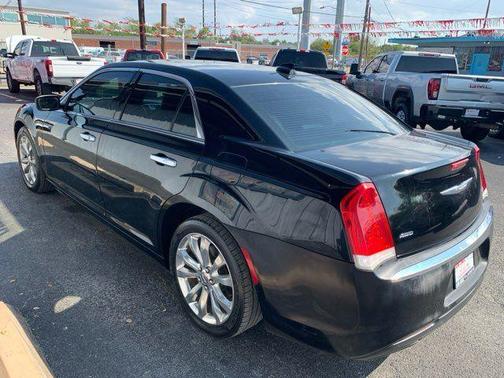 2018 Chrysler 300 Limited