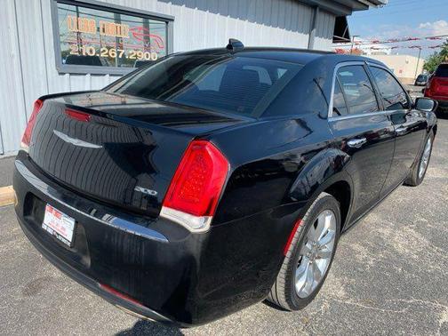 2018 Chrysler 300 Limited