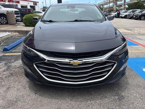 Mosaic Black Metallic 2023 Chevrolet Malibu LT