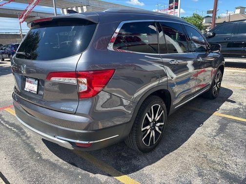Modern Steel Metallic 2021 Honda Pilot Touring 7-Passenger