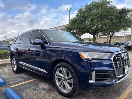 2021 Audi Q7 55 Premium Plus