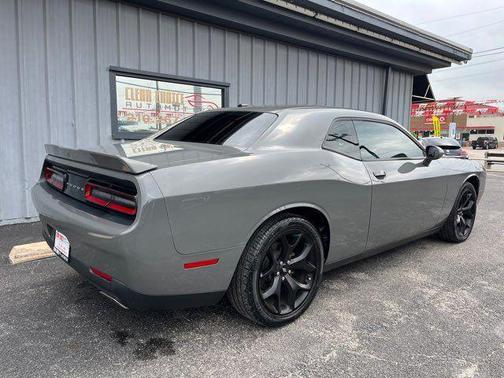 2018 Dodge Challenger SXT