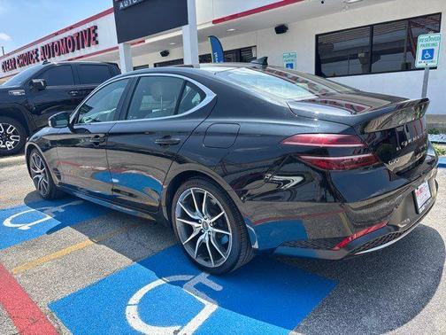 Vik Black 2023 Genesis G70 2.0T