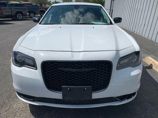 2022 Chrysler 300 Touring