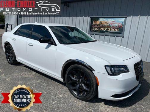 2022 Chrysler 300 Touring