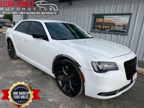 2022 Chrysler 300 Touring