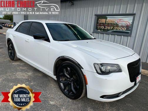 2022 Chrysler 300 Touring